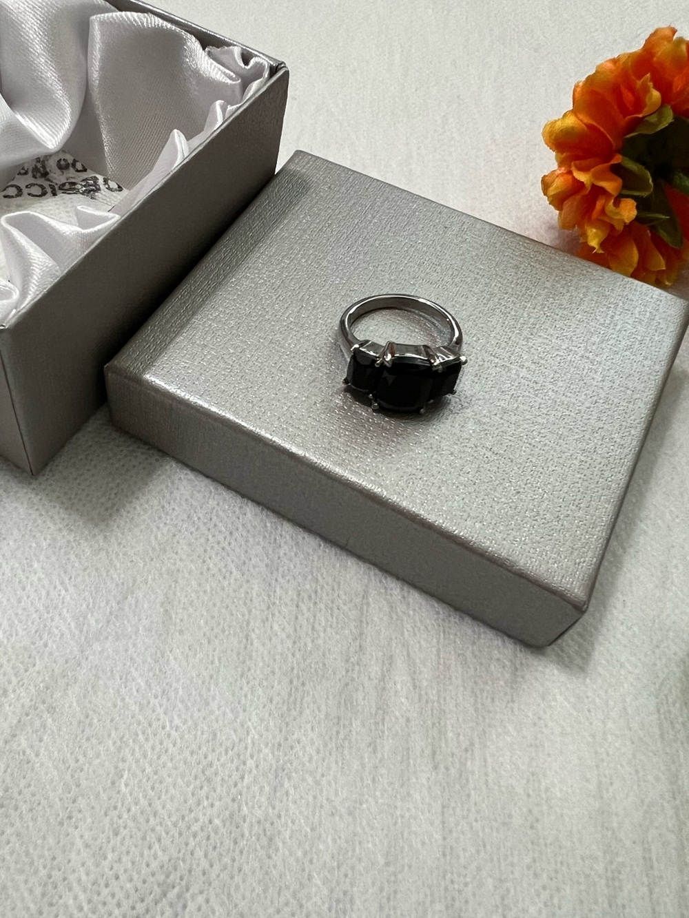 NWOT Thai Black Spinal 3 Stone Silver Ring size 6